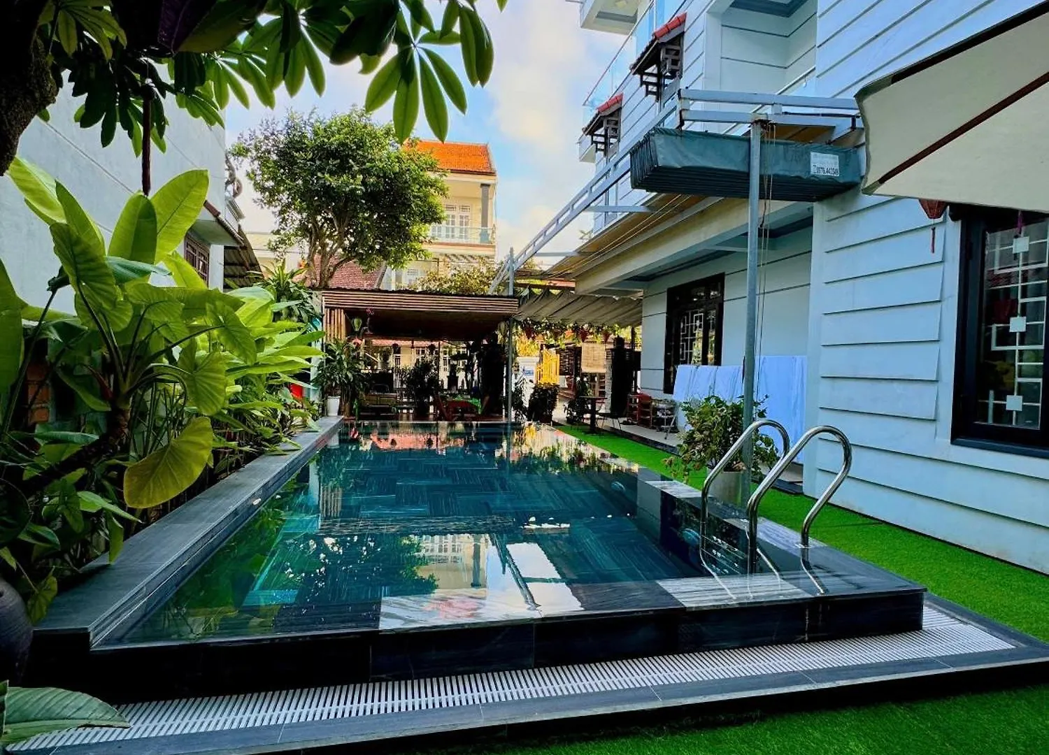 Papaya Garden Homestay contacts